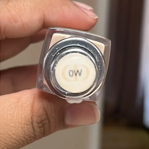 NWOT Dior Forever Foundation - In (0w) - broad spectrum SPF 15 - Picture 3 of 3